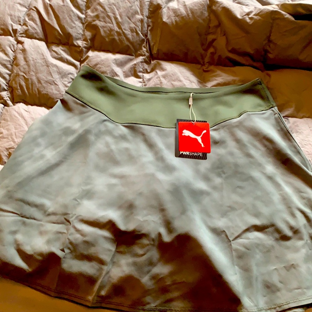 GOlf skirt NEVER WORN